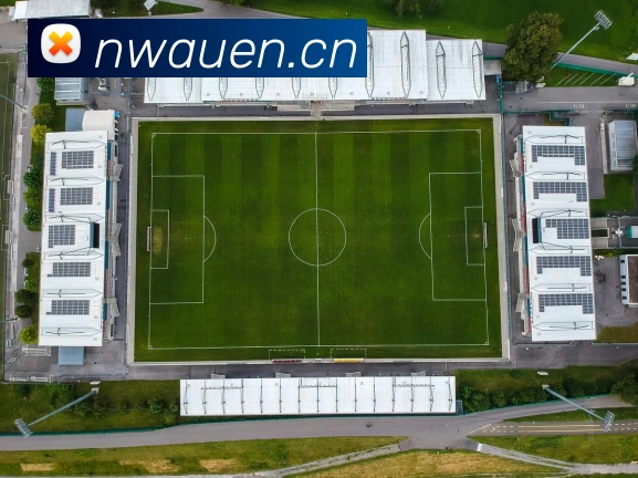 女足新星训练场连续颠球展示控球细腻度引关注